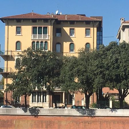 Adige Penthouse Lejlighedshotel Verona Eksteriør billede